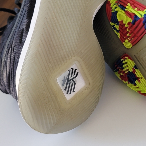 Nike Kyrie 3Black Multi-Color 852395-009 (Men's size 11) - Picture 6 of 6